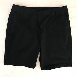 Liz Claiborne Women’s black shorts